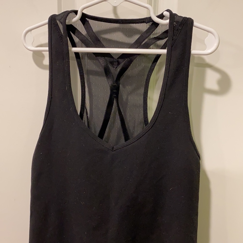 Lululemon Built In Bra Top With Mesh Back - Picture 2 of 13
